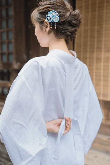 White Tradition Japanese Kimono